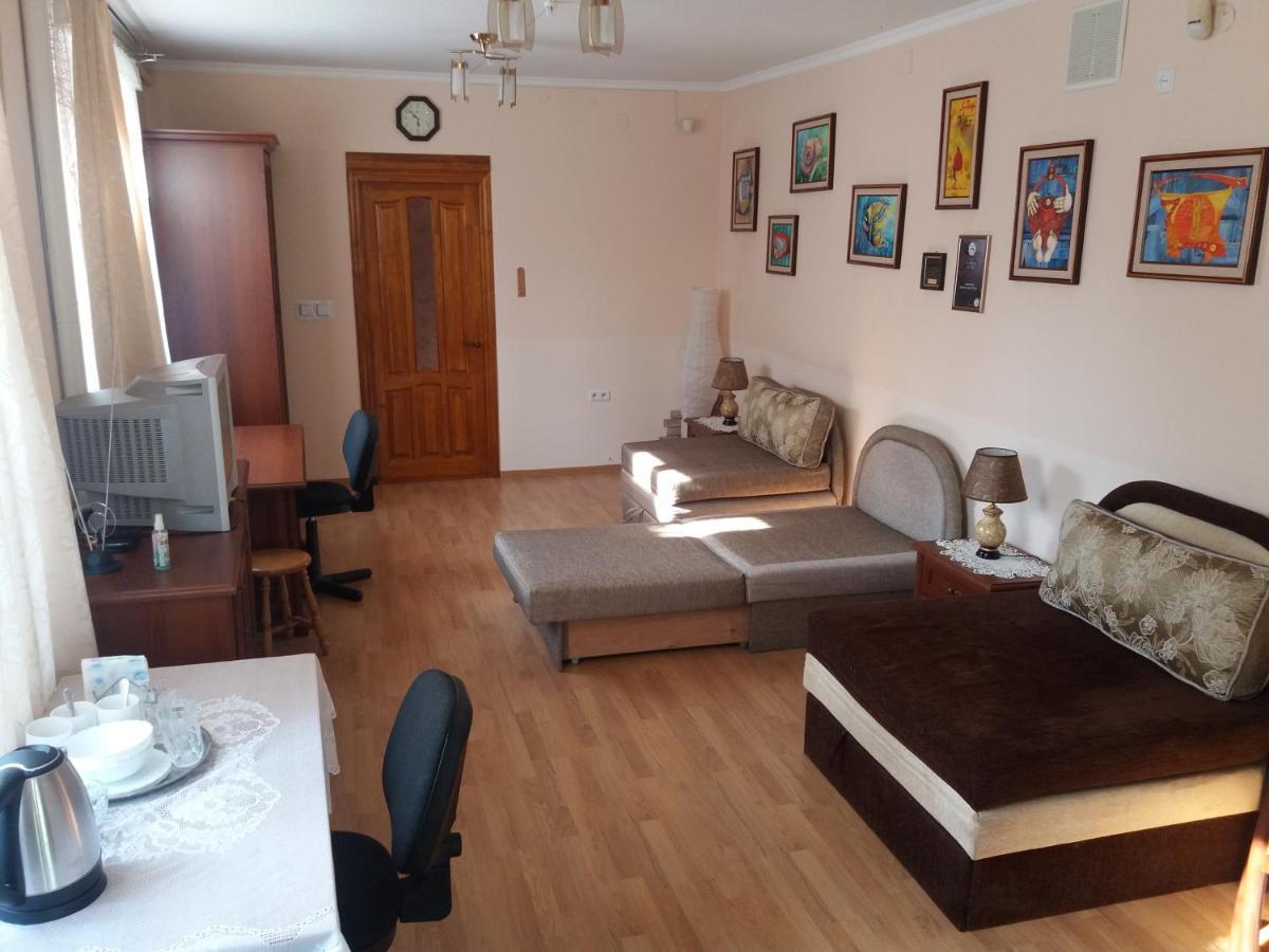 "Arttrakt" Hotel Lviv Luaran gambar