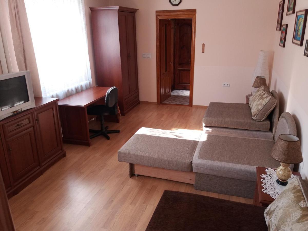 "Arttrakt" Hotel Lviv Luaran gambar