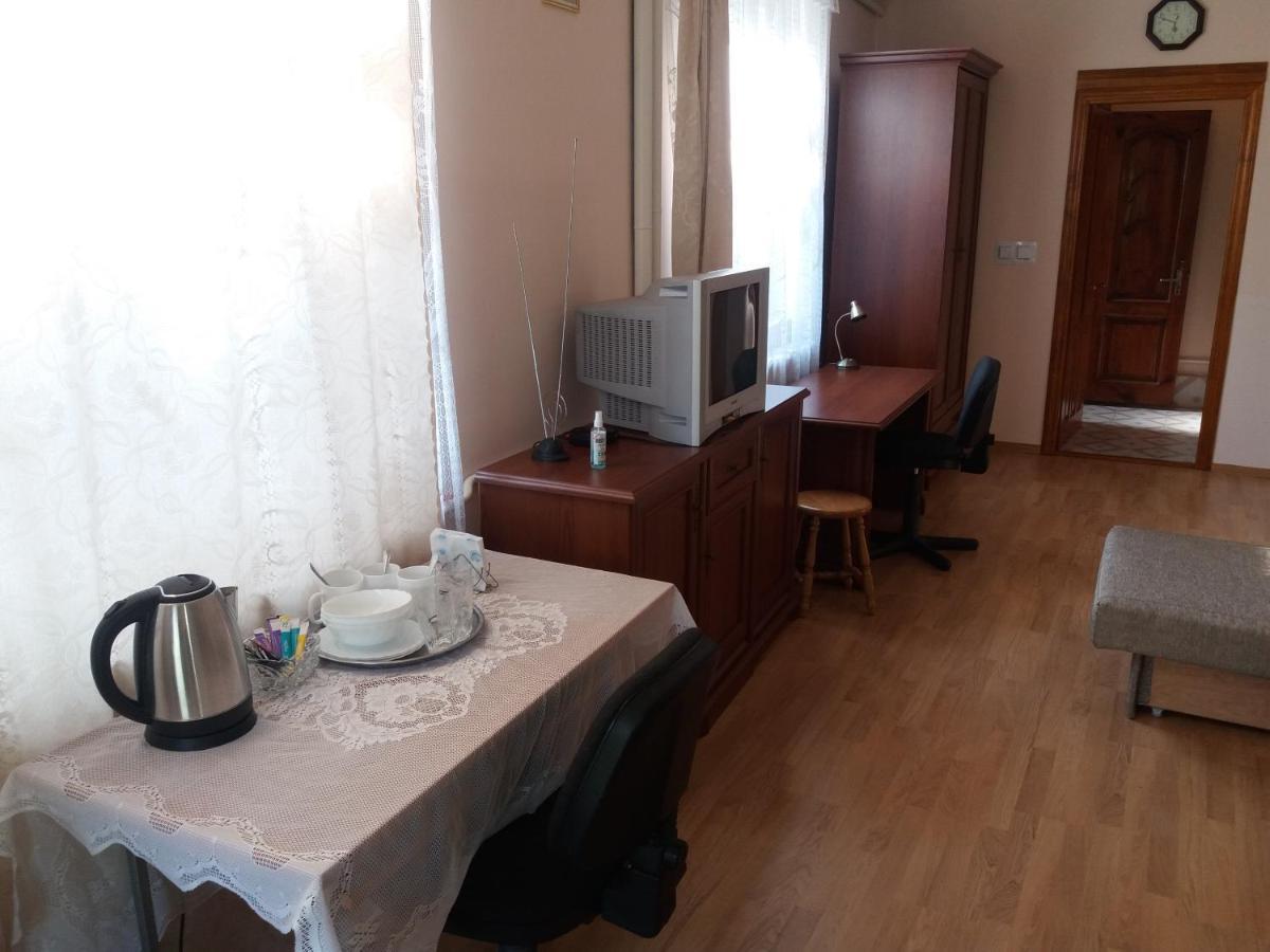 "Arttrakt" Hotel Lviv Luaran gambar