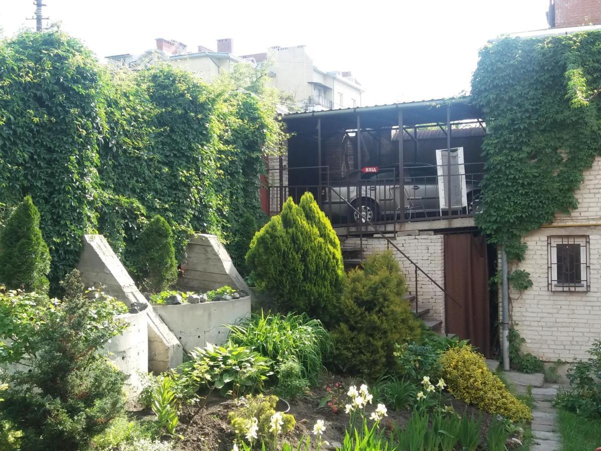 "Arttrakt" Hotel Lviv Luaran gambar