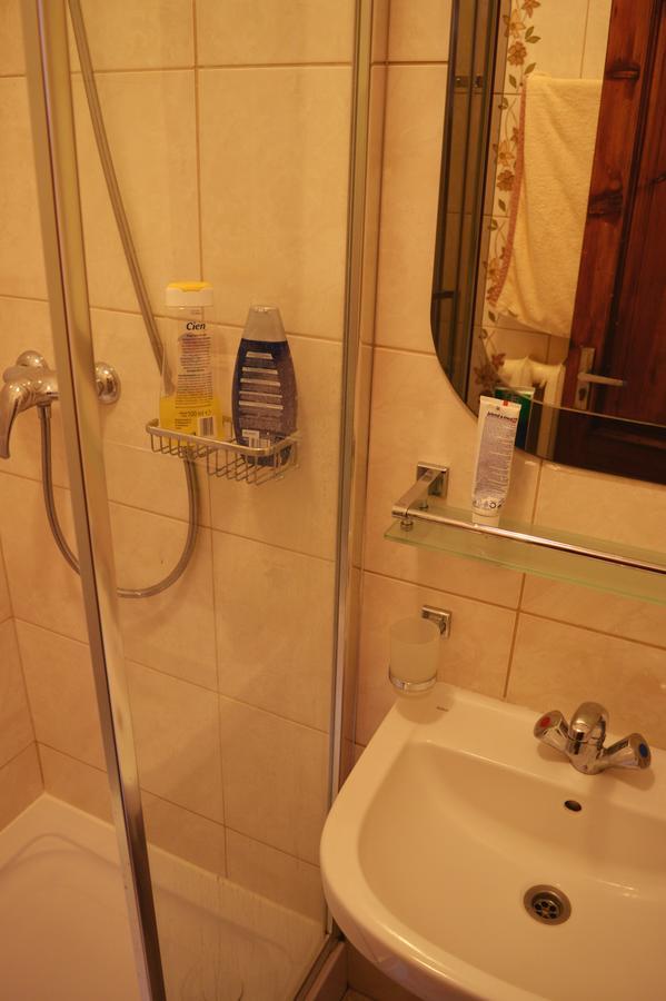 "Arttrakt" Hotel Lviv Luaran gambar